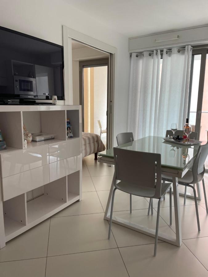 West Bay Apartamento Menton Exterior foto